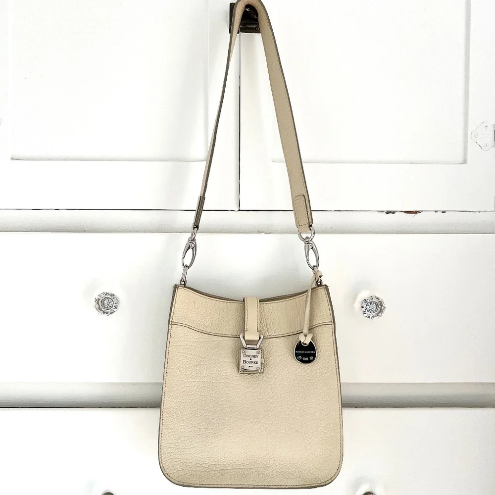 Dooney & Bourke Pebbled Leather Cream Shoulder Bag Duck Medallion Ivory